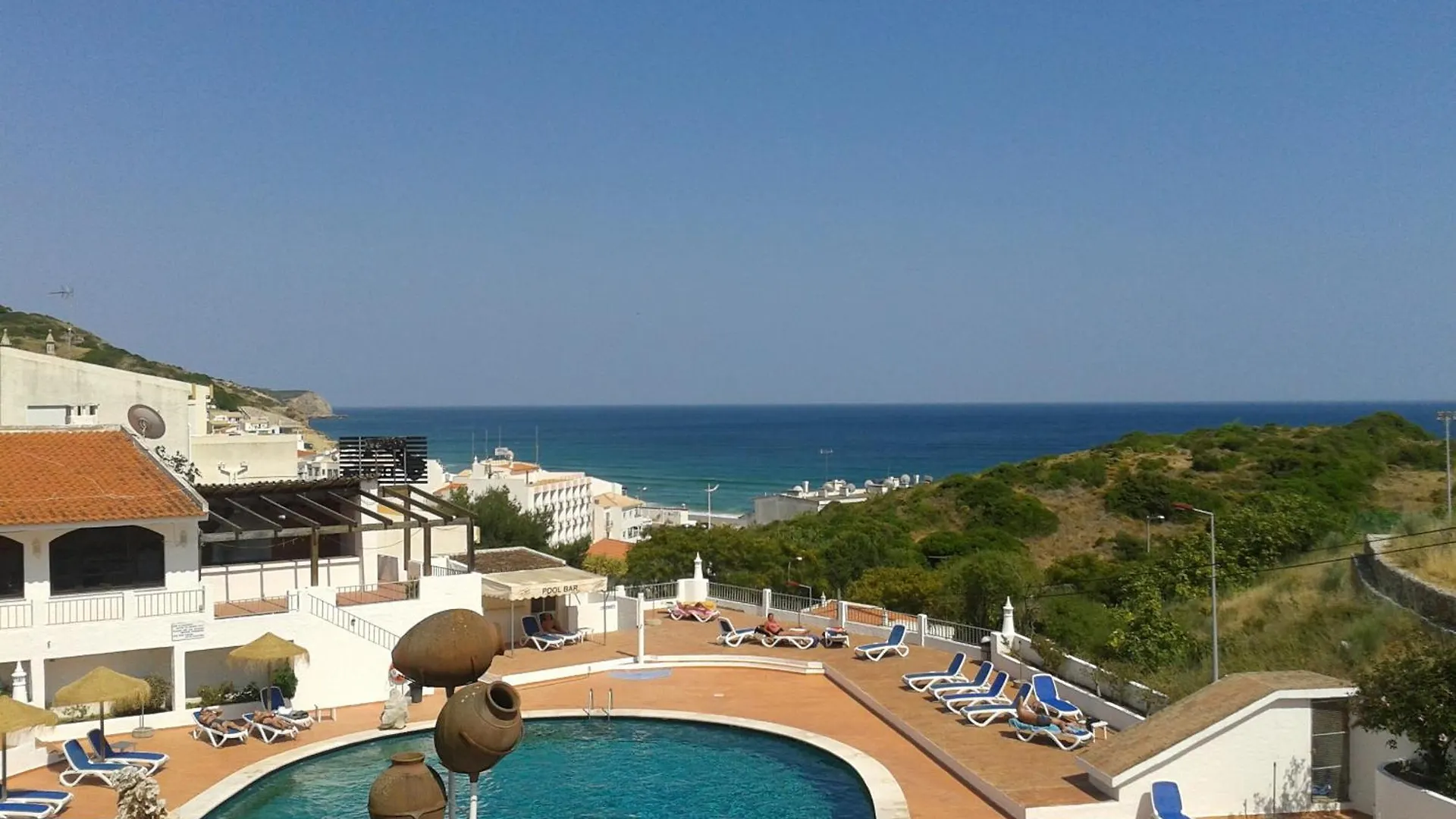 Apartamentos Salema Praia Club