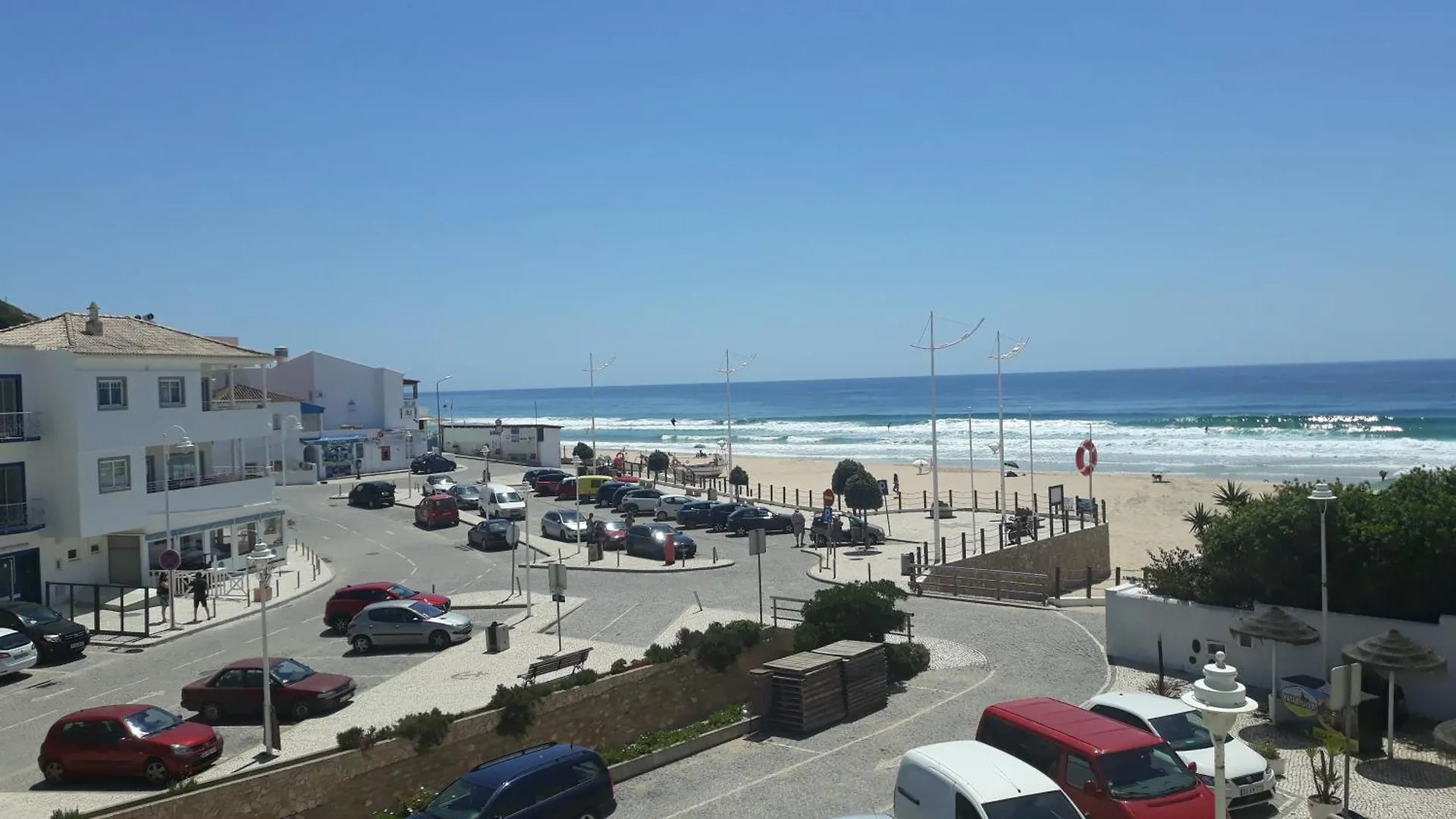 Apartamentos Salema Praia Club Apartment