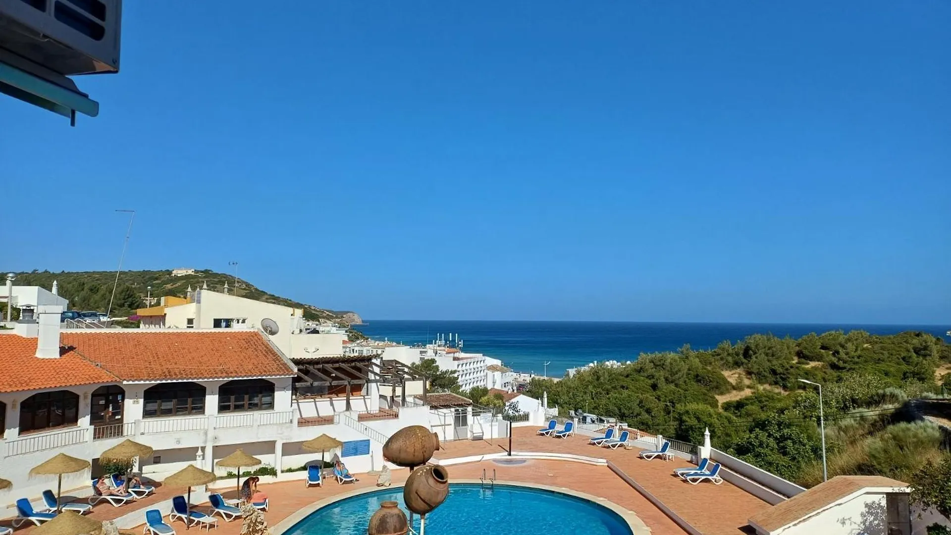 Apartamentos Salema Praia Club