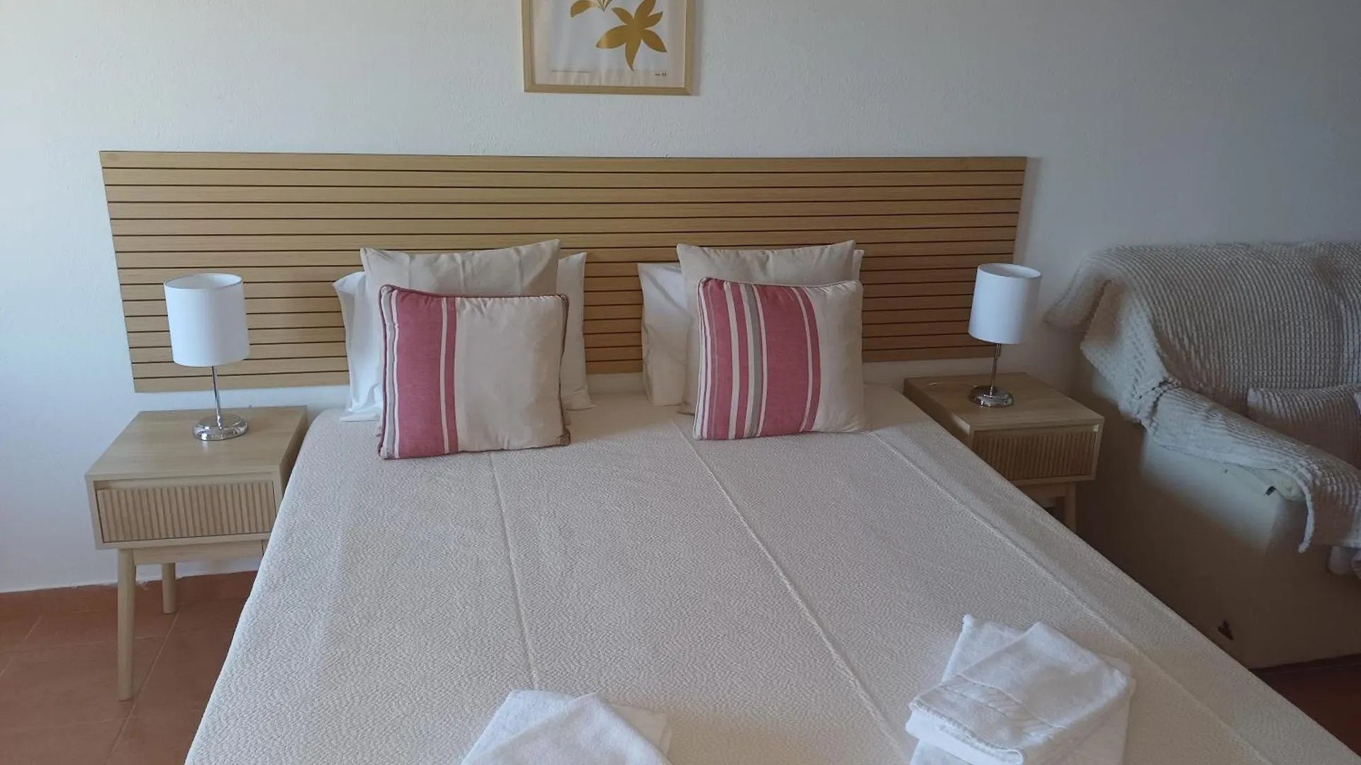 Apartamentos Salema Praia Club 0*,
