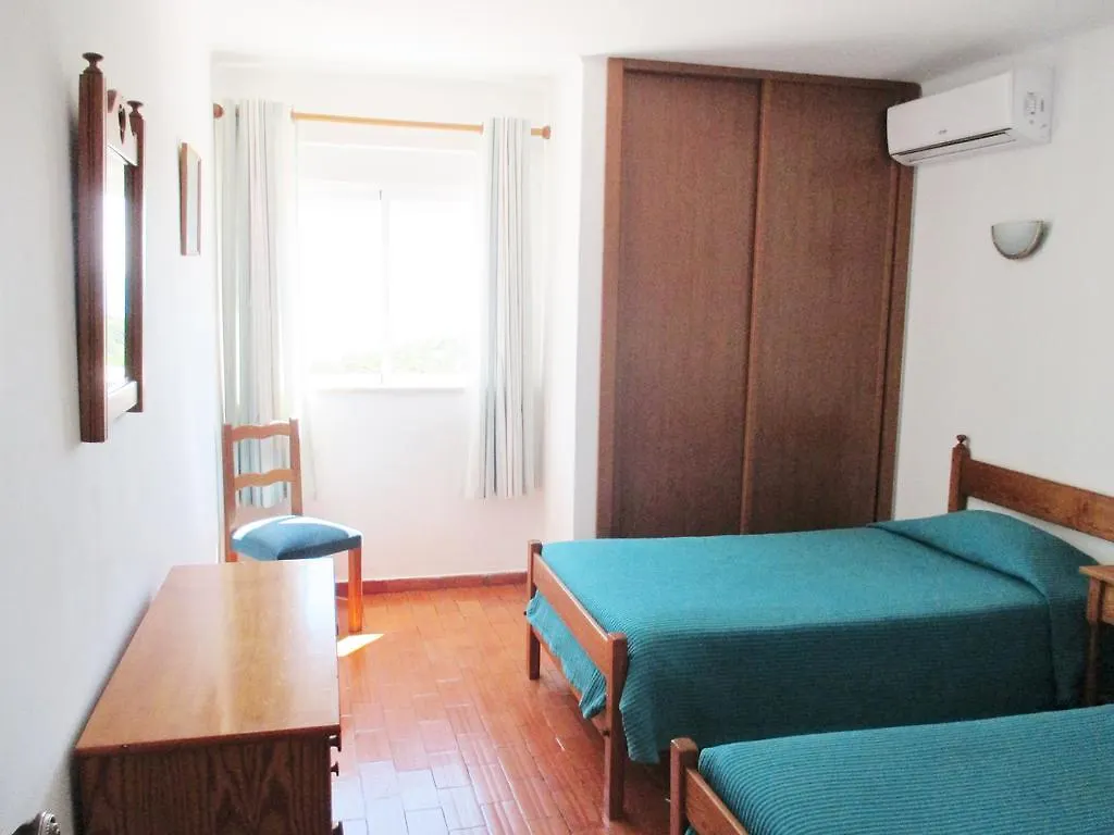 Apartamentos Salema Praia Club Apartment